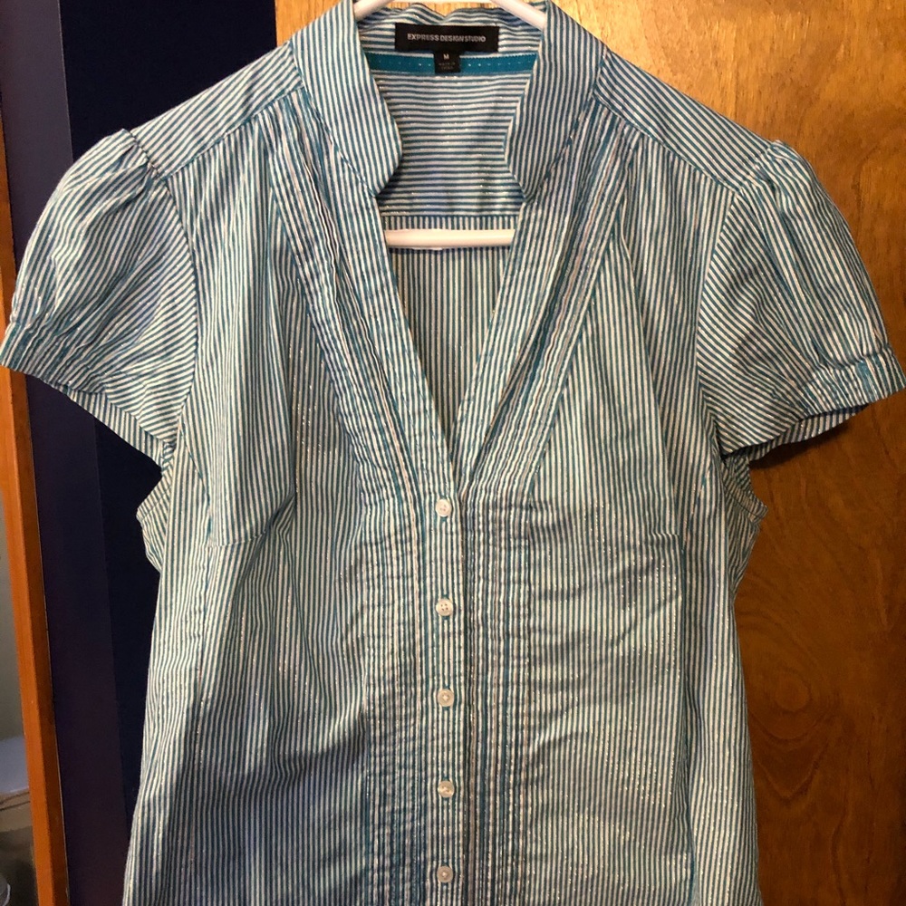 Express. Medium blouse.
